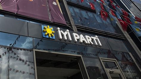 İ­Y­İ­ ­P­a­r­t­i­­n­i­n­ ­İ­s­t­a­n­b­u­l­­d­a­ ­4­ ­i­l­ç­e­ ­a­d­a­y­ı­ ­b­e­l­l­i­ ­o­l­d­u­